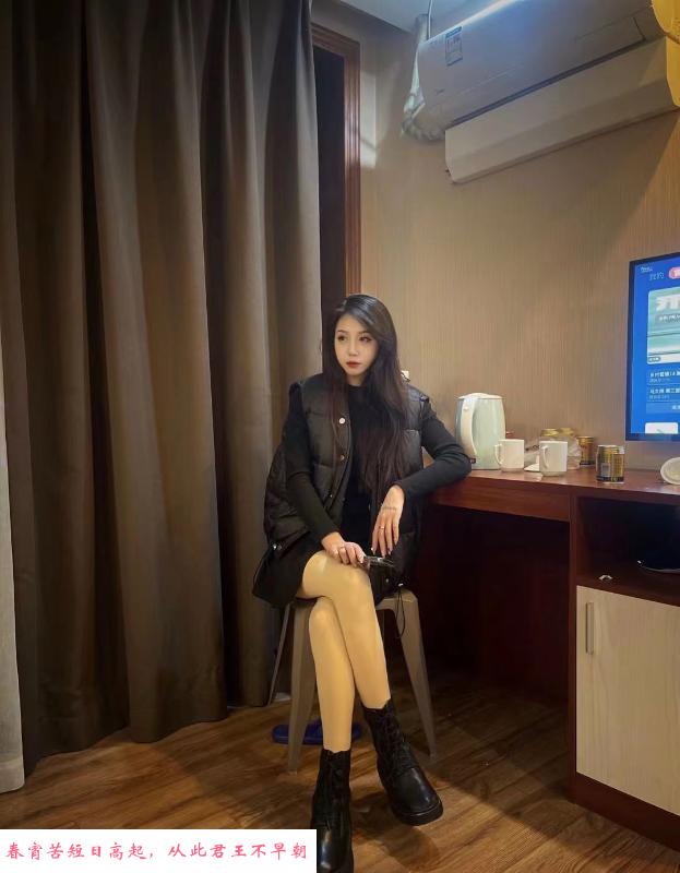 性感大美妞 第3张