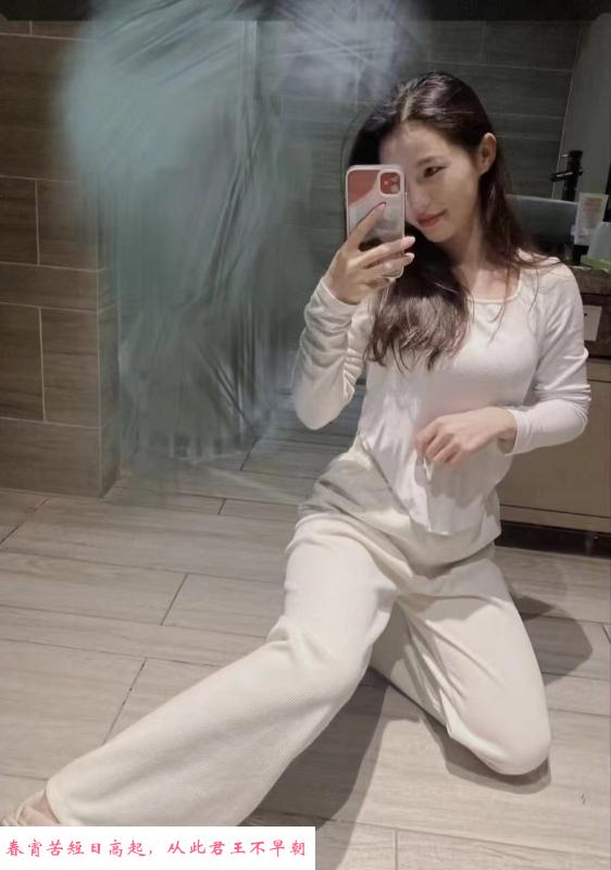模特身材美腿萌萌 第1张