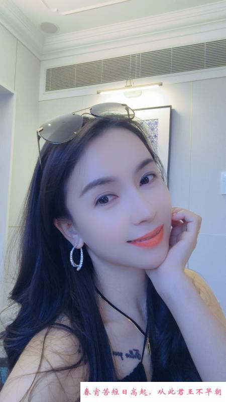 西站花店老板娘 第1张