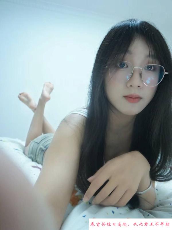 骚女宛如 第1张