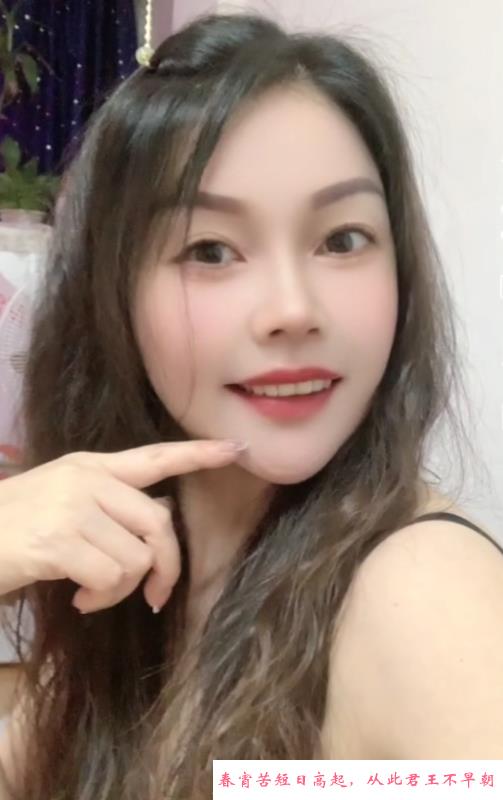 青秀居家大胸玫瑰杏子 第1张