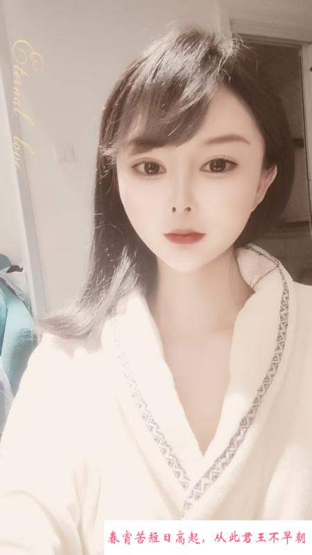 莲湖川妹子安娜 第1张