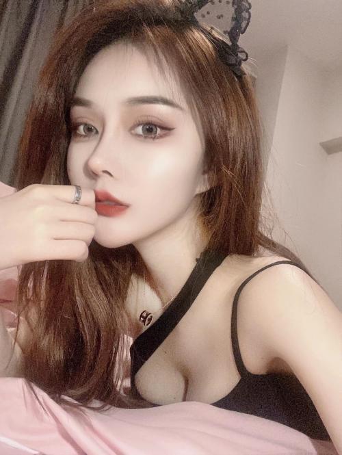 兼职小妹，性感诱人，水多多，口活好 第1张