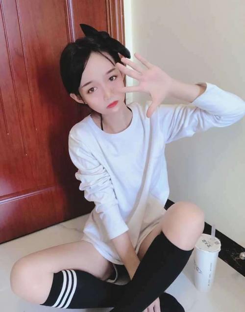 爱健身的小学妹 第2张