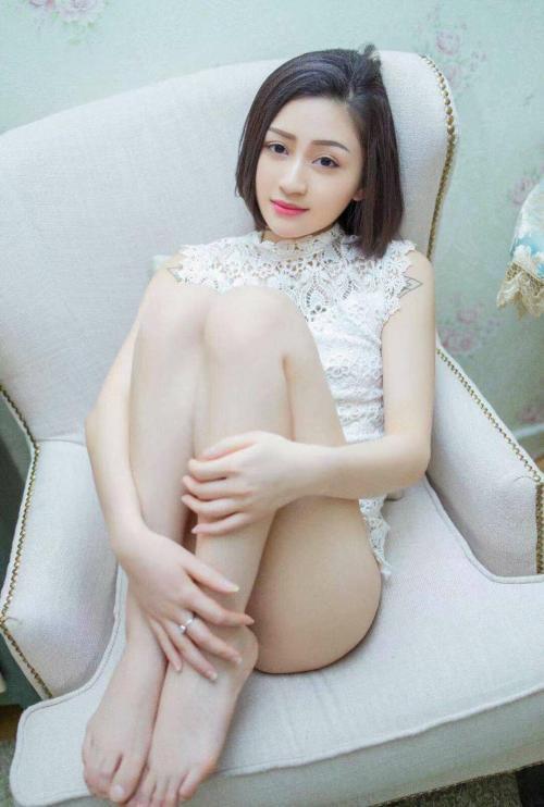 喜欢裸的女神约来酒店干 第1张