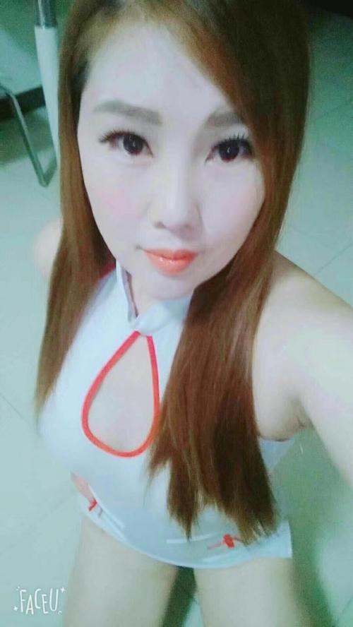 海珠万胜围-长腿妹妹依依 第1张