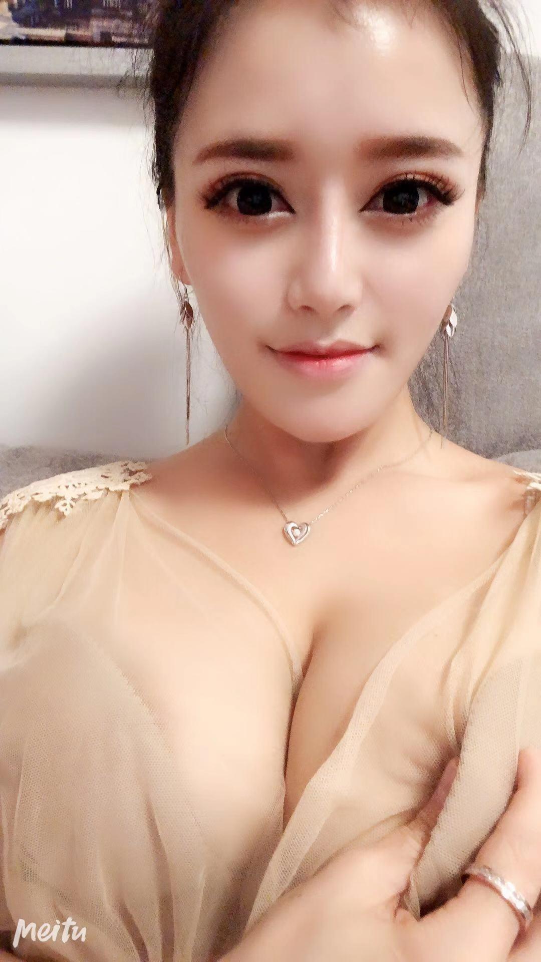 稀有哈萨克族美女 第1张