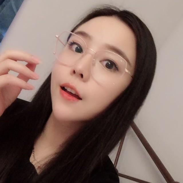 乖巧嫩妹一枚 第1张