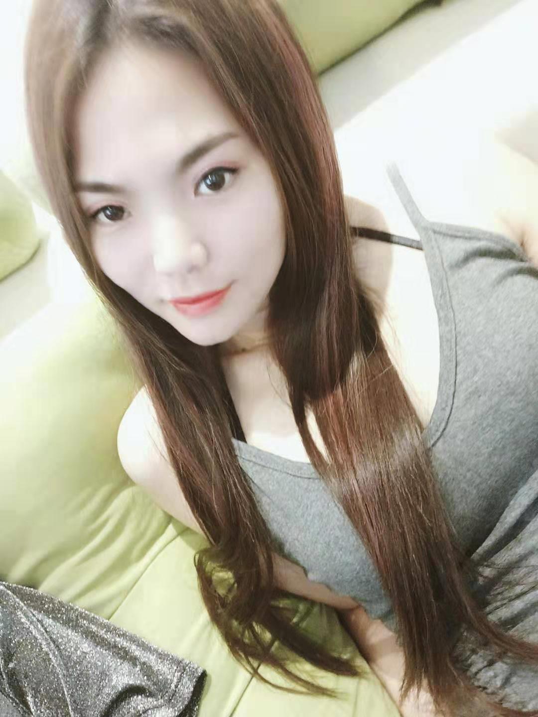 长沙高挑长发妹子 第2张