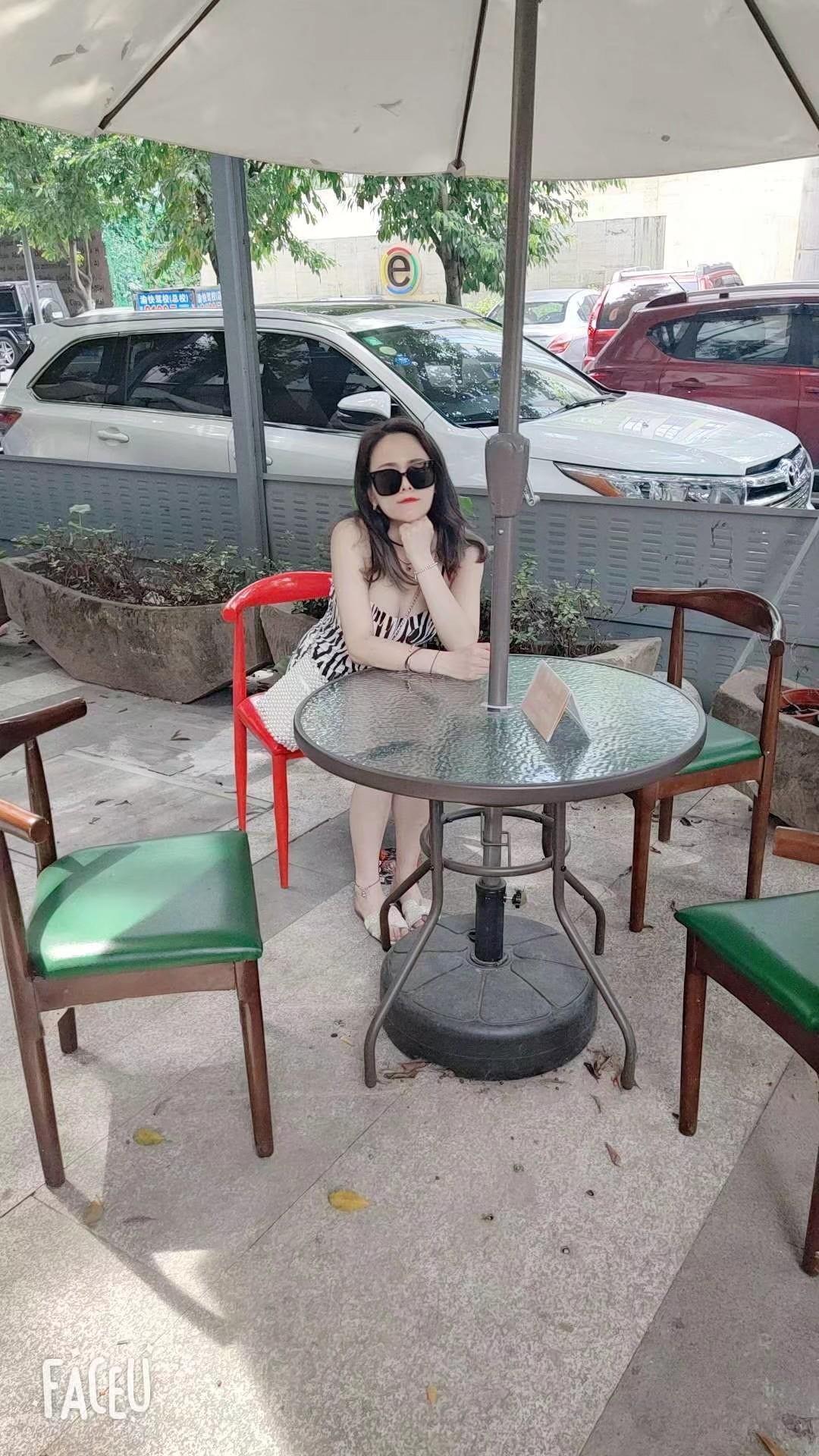 黄泥磅小娜人美服务好 第1张