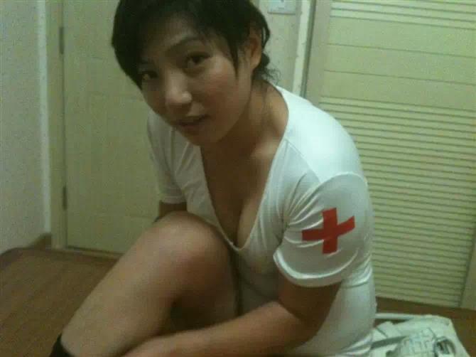 大战36D美女慕慕 第1张