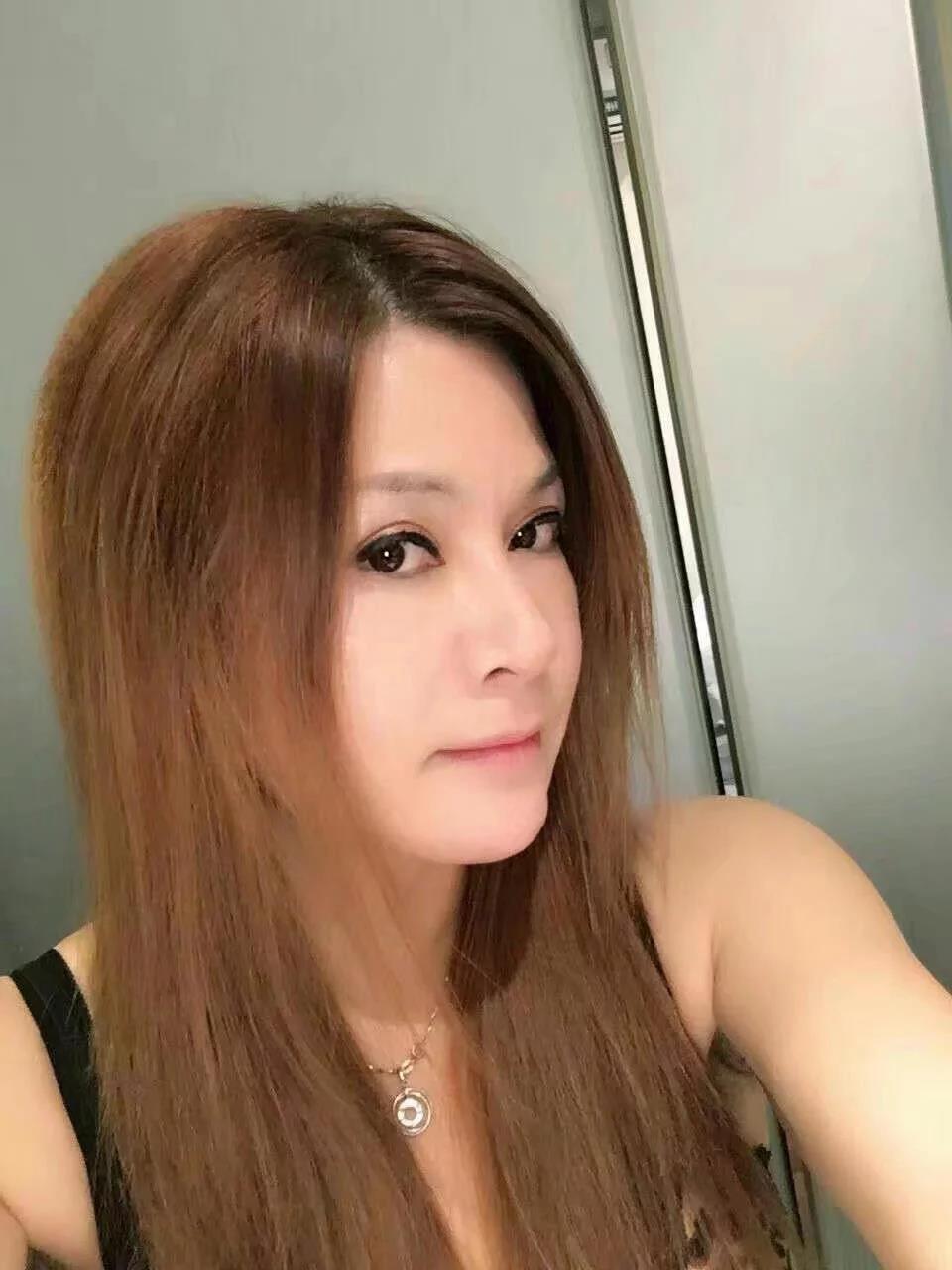 服务很好的少妇 第1张