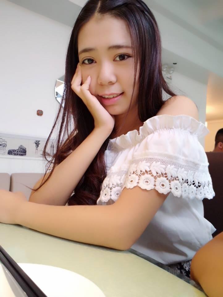 大二美女小鲜肉 第2张