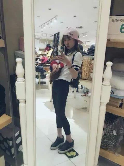 南京兼职妹妹。。。（某大专院校）19岁 第3张