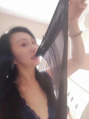 性感很有韵味的熟女 第2张