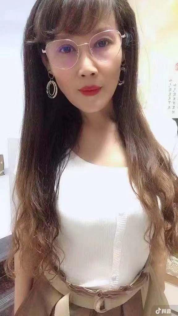 颜值服务不错的一少妇 第4张
