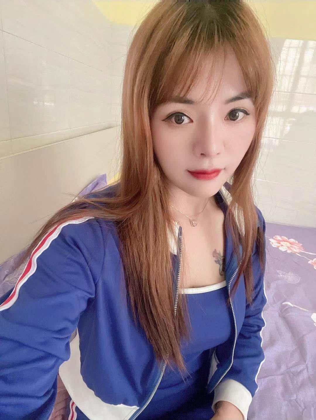 温柔体贴的思思,D罩杯诱人 第2张