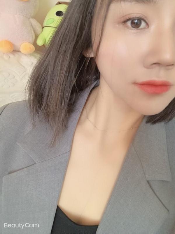 身材很好的妹子 第2张
