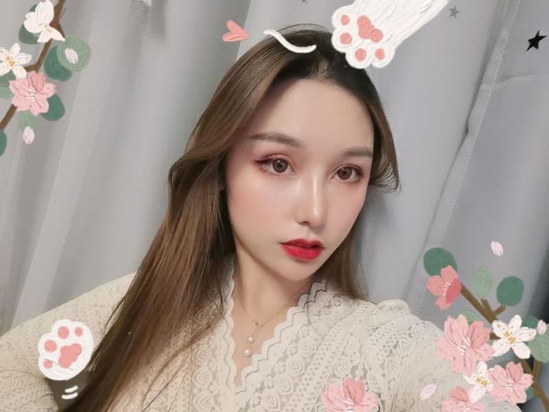 马群大胸美女 第2张