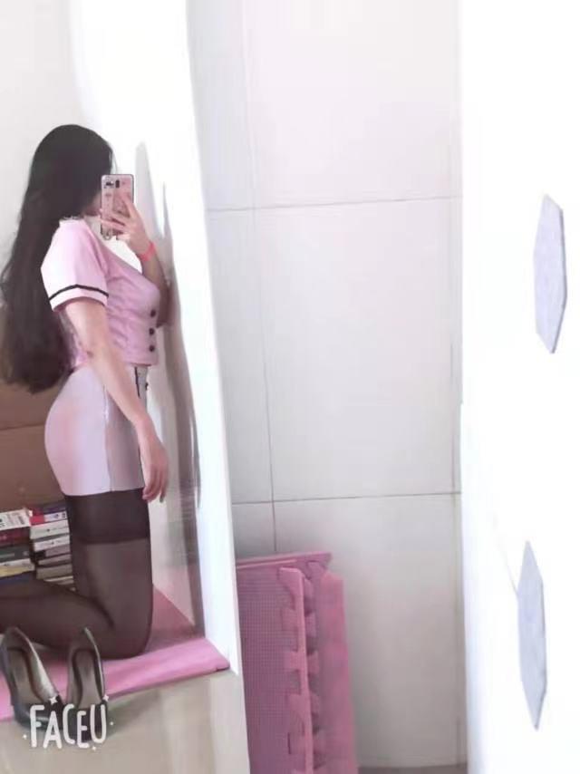 龙岗小月眼镜少妇大胸 第1张