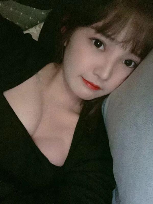 乌市新区美女 第2张