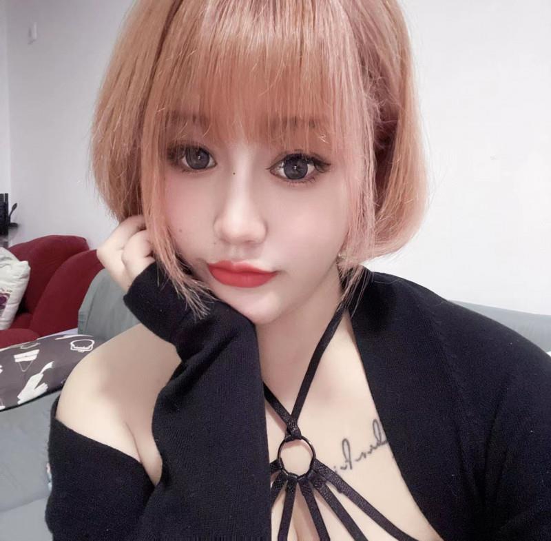 万达美甲小妹 第1张
