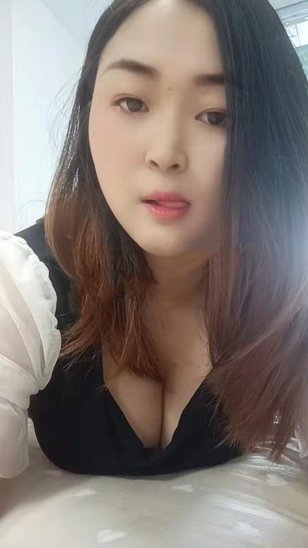 如皋丰满妹子 第1张