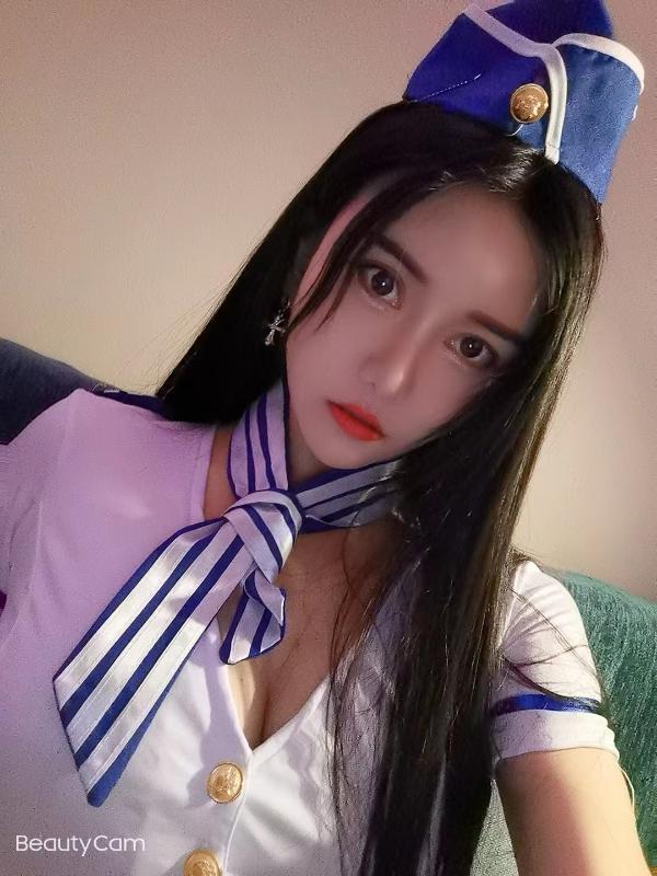 长腿巨乳果果 第3张