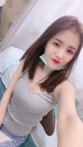 新市区寻欢记瘦小妹子抱着操 第3张