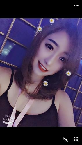 海曙天一广场妹子 第3张