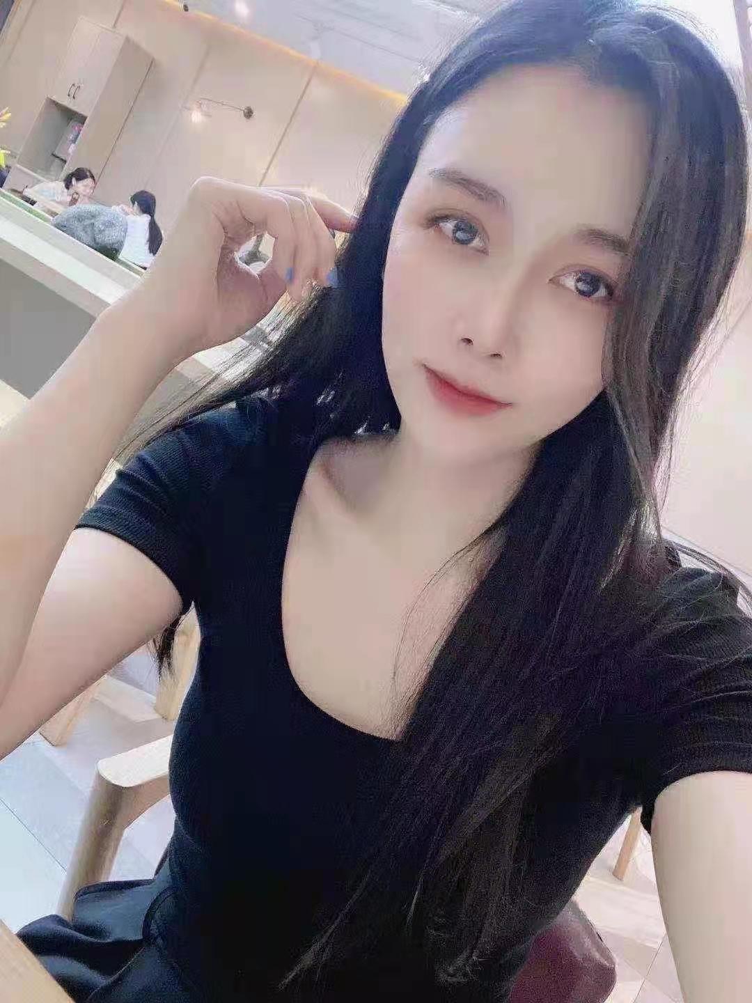 海珠区分享一个超有气质的少妇，有点像王鸥，身材服务... 第3张
