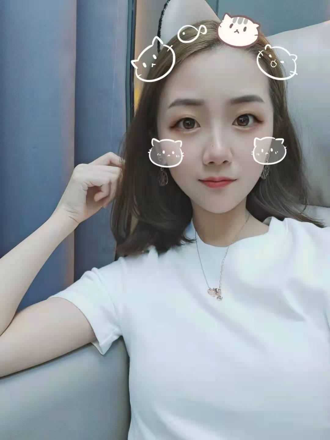 娇小可爱型妹子 第1张