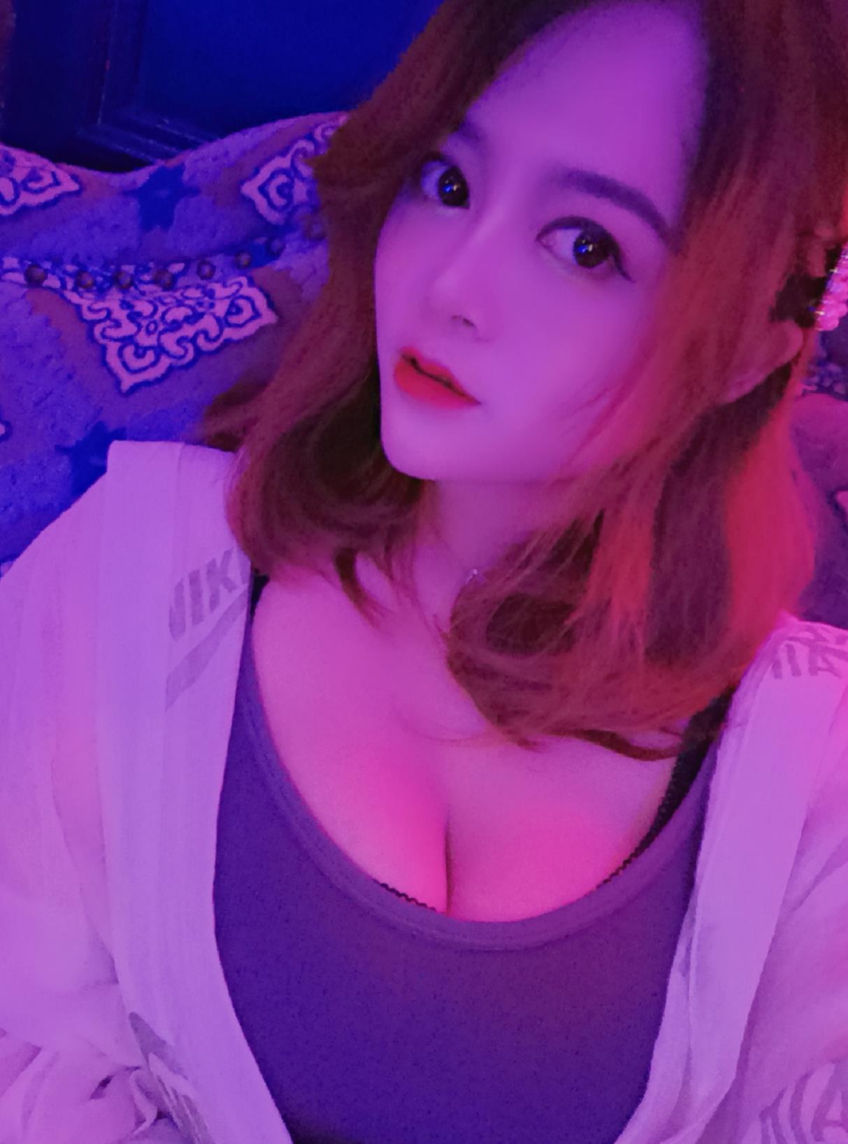 38D浪女宝儿，大波浪发型，性感浪骚 第2张