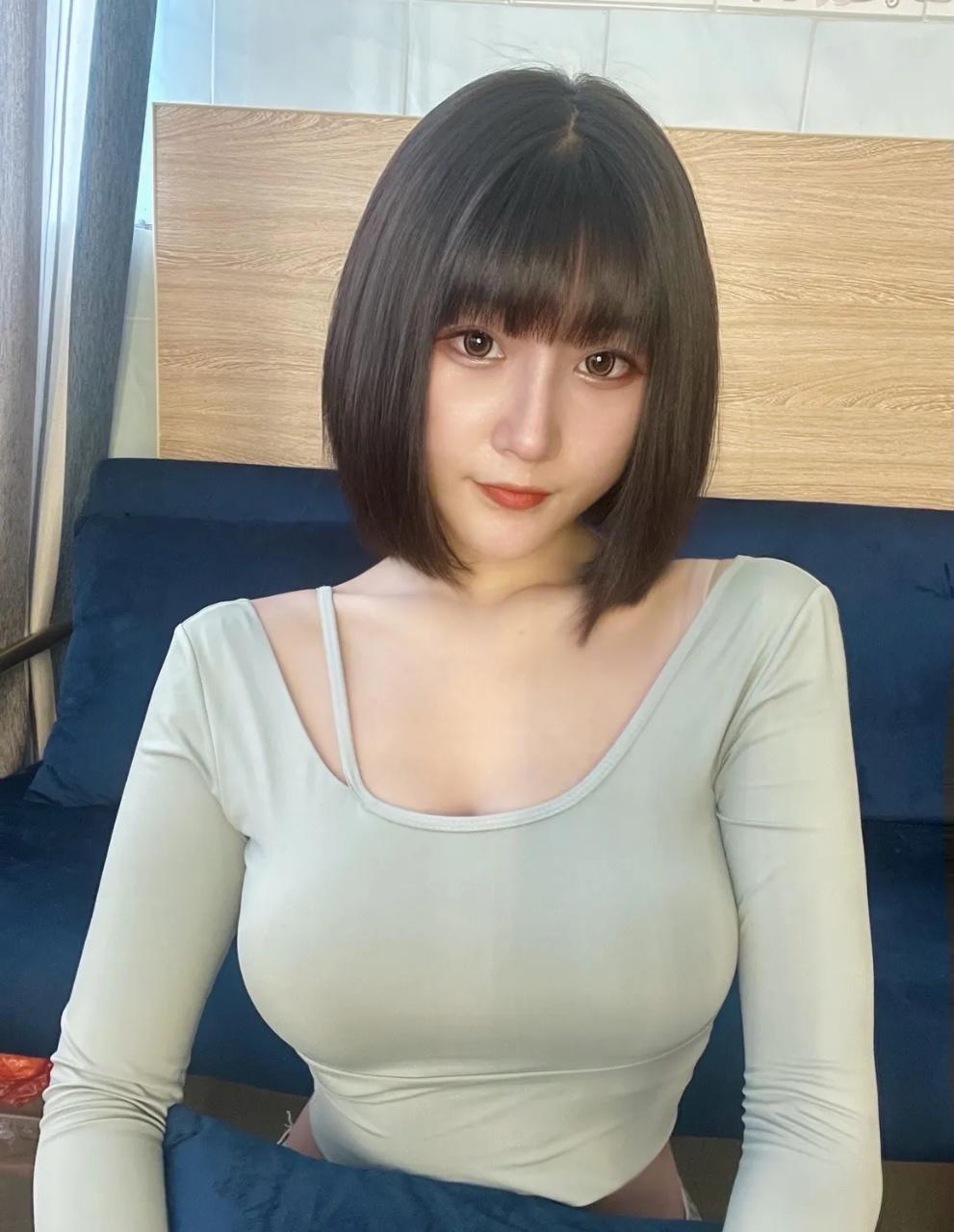 36D丰满性感安琦 第4张