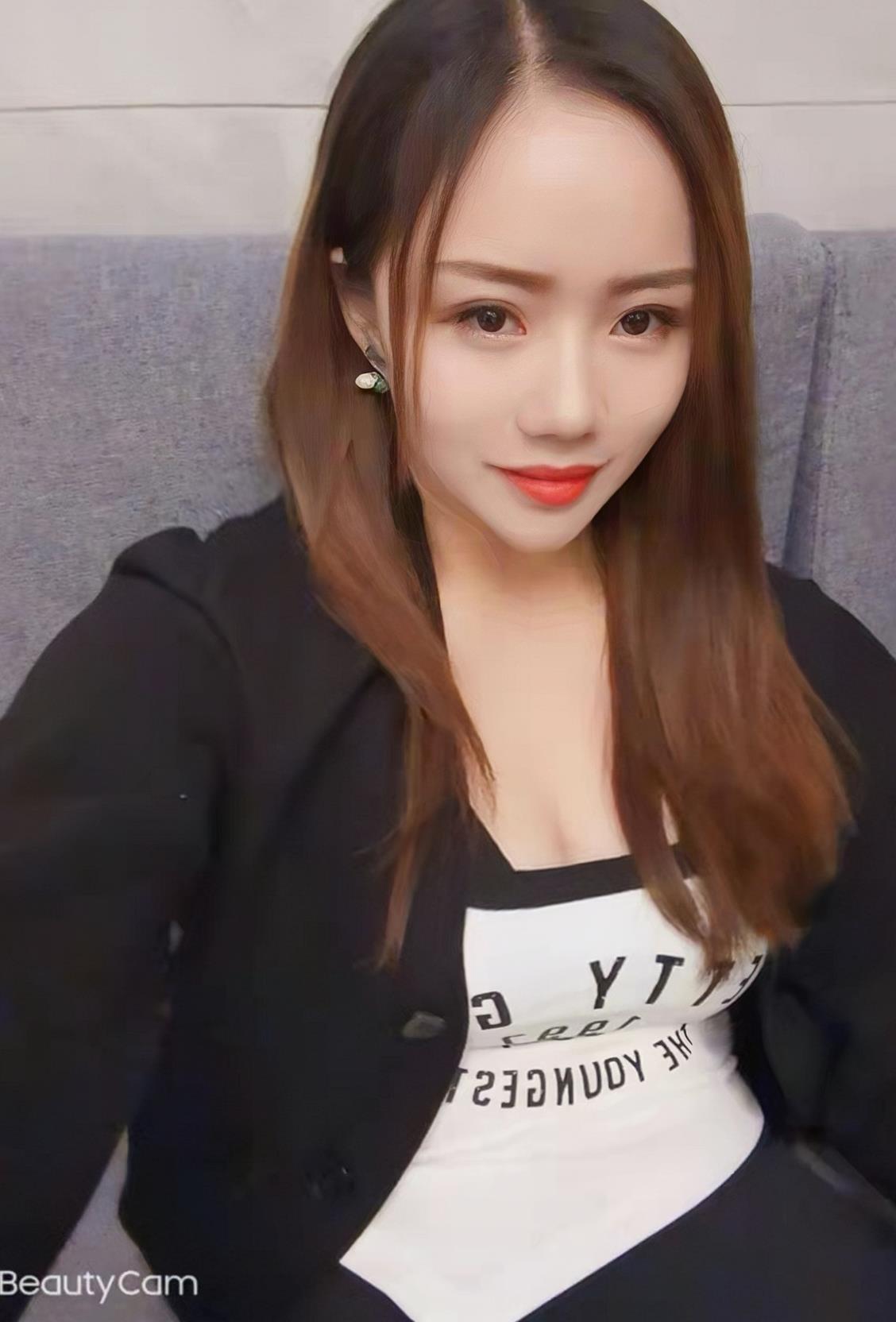 23岁小御女甜甜，猫女性格，可甜可圈 第1张