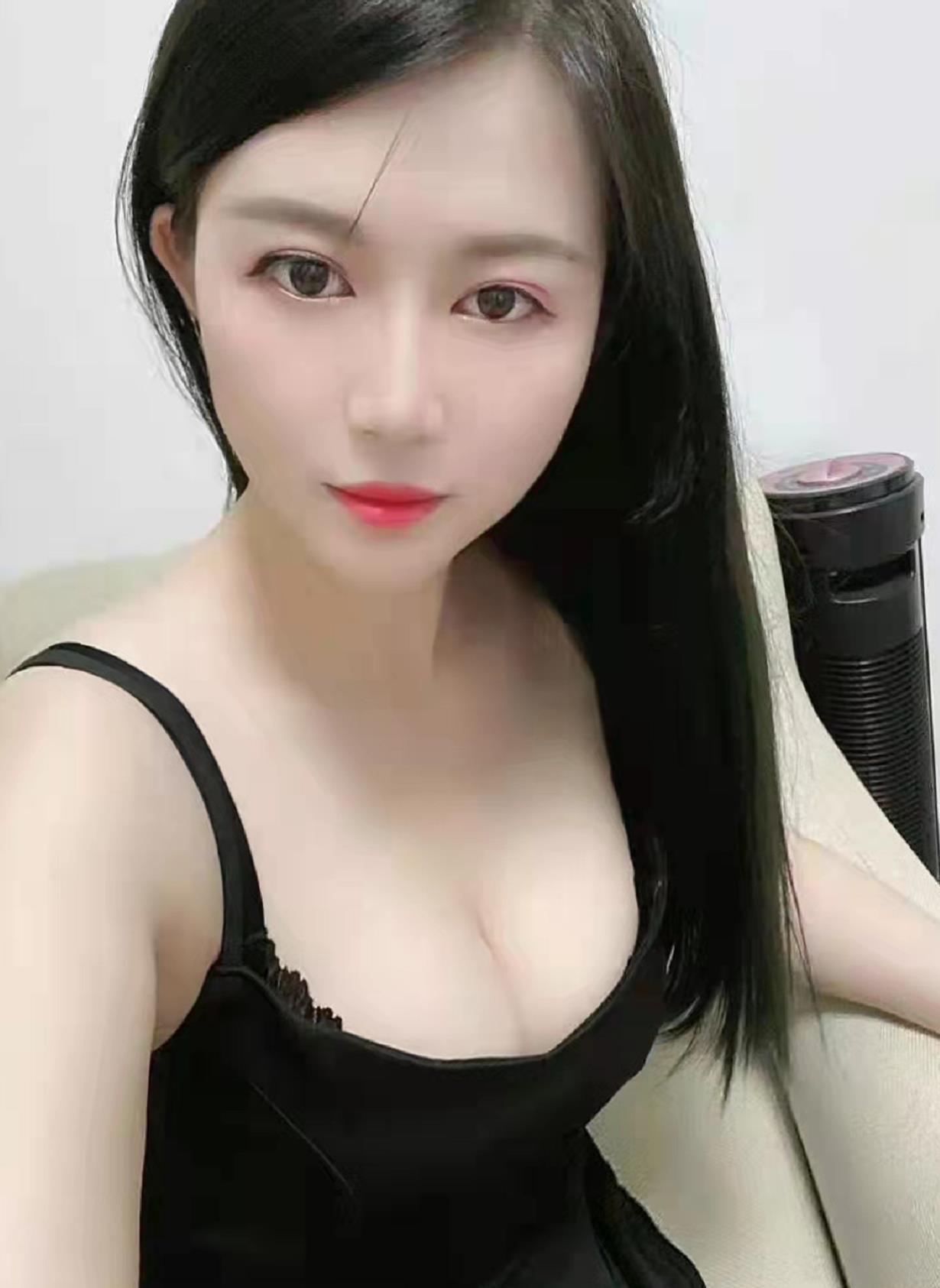 邻家御姐安安，眼睛大大的乖萌萌 第2张