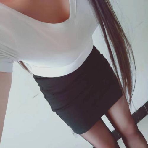 [郑州]大学路附近巨乳美女 第1张