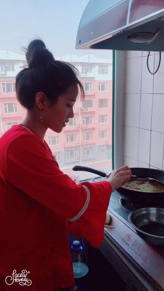 细皮嫩肉江苏小姐姐，舌吻很惊喜 第1张